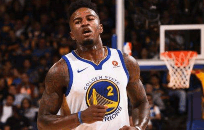 记者：梅西到诺坎普后请求工作人员入场许可，巴萨欣然同意（记者称梅西抵达诺坎普先向工作人员申请入场，巴萨爽快放行）