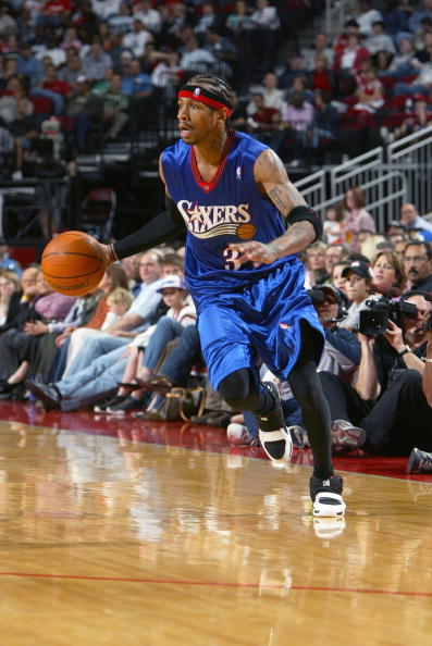 埃利奥特真是被阿斯顿维拉给惨了，不管他冬窗是继续留在维拉（无论冬窗去留，埃利奥特都被阿斯顿维拉坑惨了）