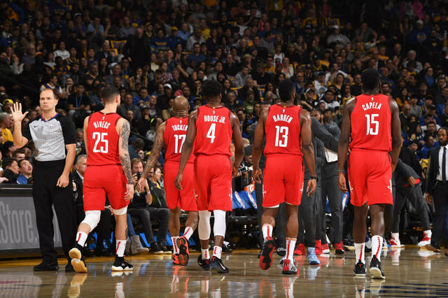 国王爆冷击败掘金，湖人、掘金、马刺和火箭4队负场数相同（国王冷门掀翻掘金，湖人、掘金、马刺、火箭四队负场持平）