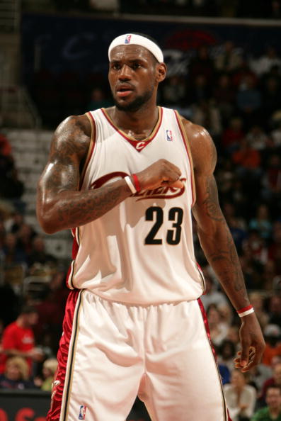 丢冠后再遭重创！曝河南队外援或遭足协处罚，韩国主裁判成导火索（失冠阴影未散！河南队外援或将受足协追罚，韩国籍主裁引爆争议）